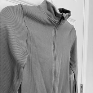 Fabletics Light Gray Seamless Ribbed Jacket - new w/ tags - size S